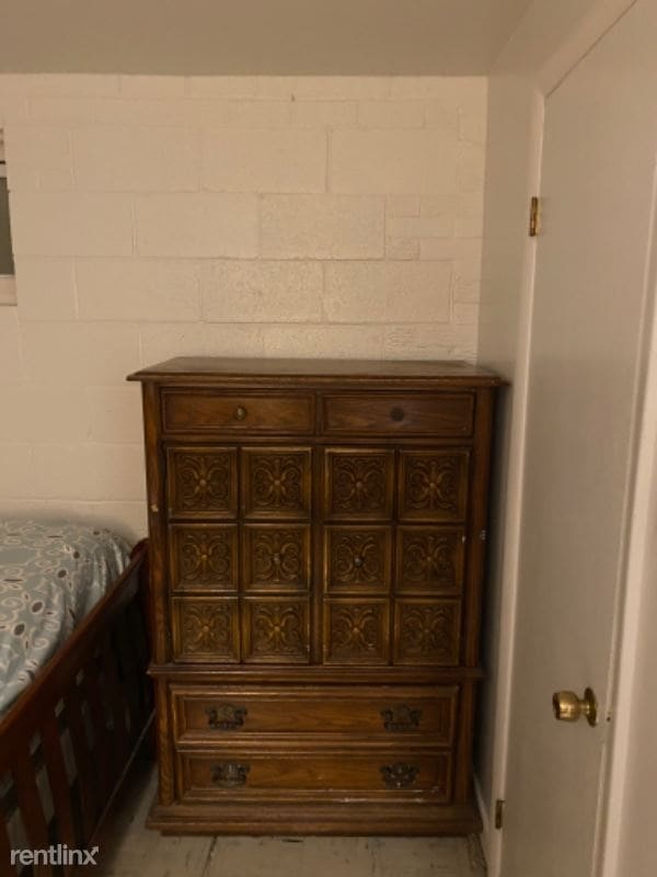 Building Photo - 1 br, 1 bath House - 305 Milfan Dr