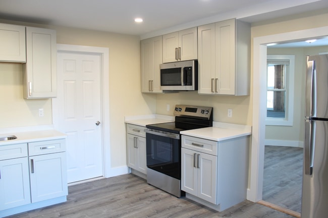 Cocina renovada - 78 Endicott St