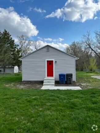 Building Photo - 504 Hackley Ave