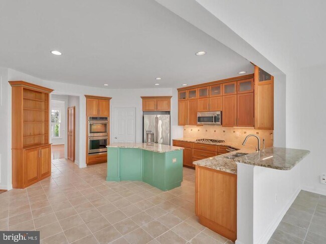 Building Photo - 224 Sundance Ln