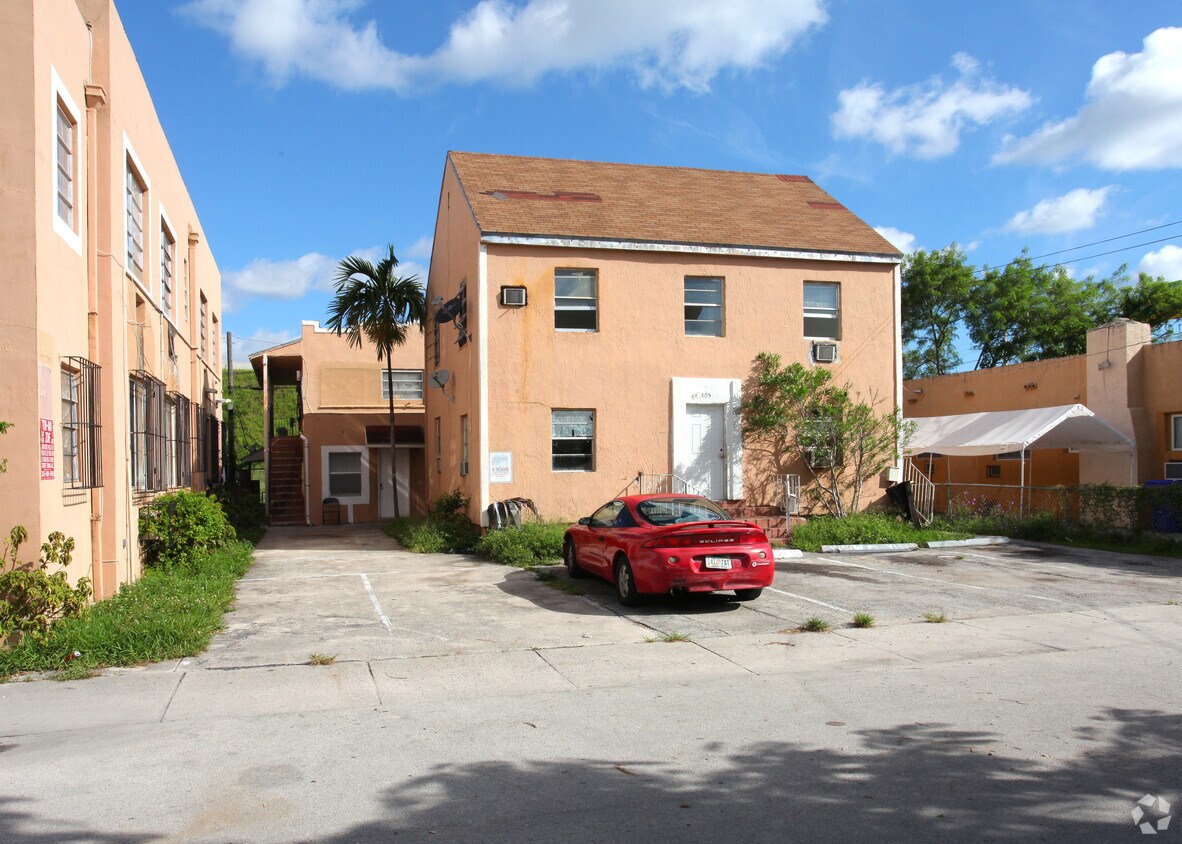405 -411 NW 37th Street - 405-411 NW 37th St