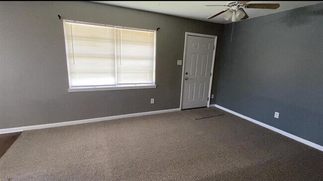 Building Photo - 2922 Randolph Rd