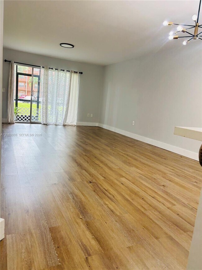 Foto del edificio - 701 SW 142nd Ave