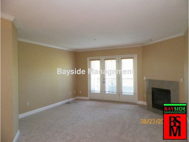 Building Photo - Updated Condo with Immaculately Kept Grounds
