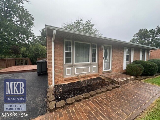 Building Photo - 3 Bedroom in Vinton