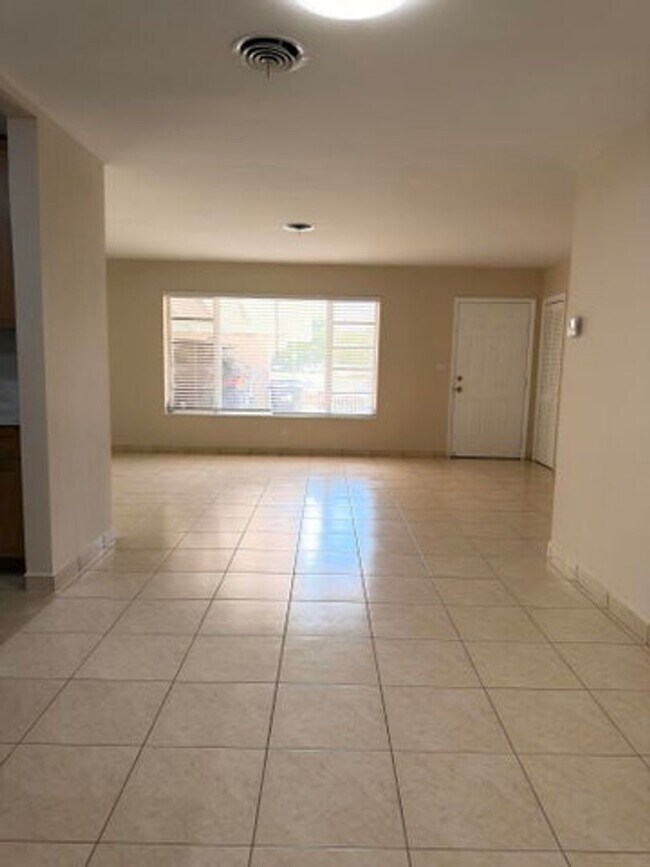 Foto del edificio - 7500 SW 98th Ct
