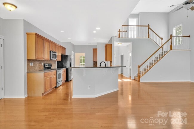 Building Photo - 6418 Colonial Garden Dr