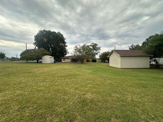 Building Photo - 1409 Nashville Hwy