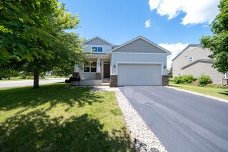 Building Photo - 1814 Spring Creek Dr