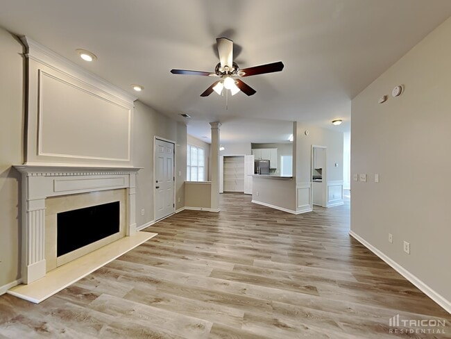 Building Photo - 6848 Deer Trail Ln