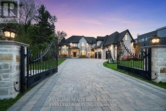 Building Photo - 232 Duncan Rd