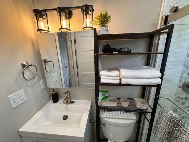 Foto del edificio - 1607 Catalpa Dr