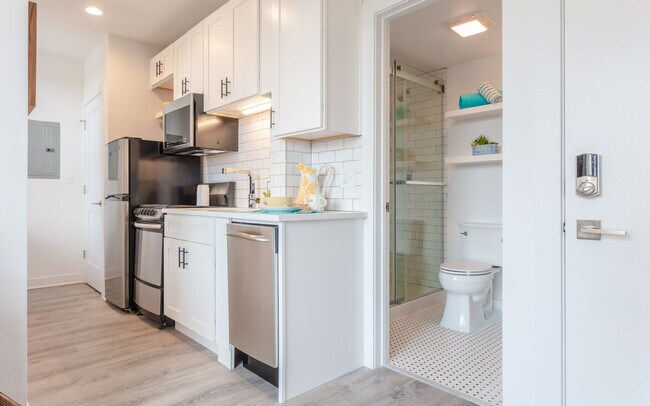 Foto del edificio - 851 W Montrose Ave