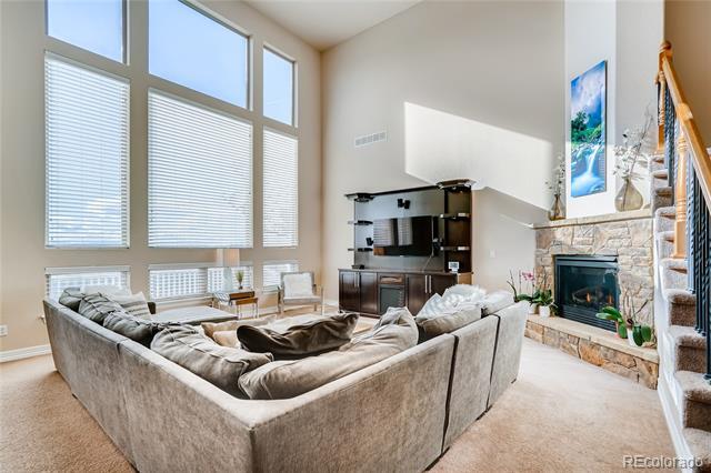 Building Photo - 9741 Sunset Hill Cir