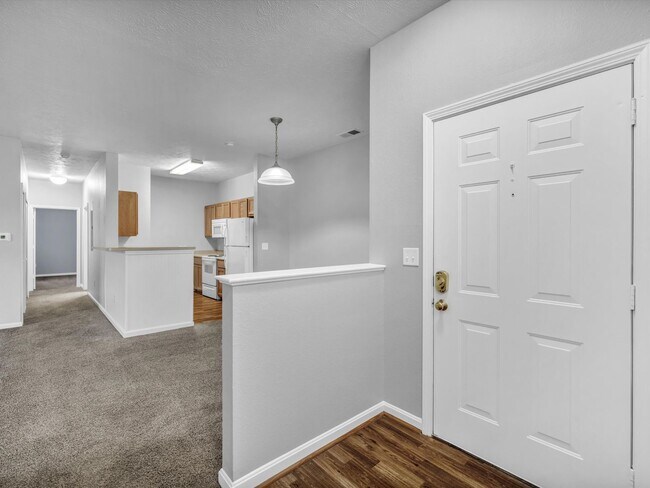 Foto del edificio - Walking Trails*******Castle School System********Large 3 Bedroom