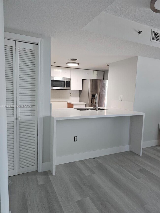 Foto del edificio - 1650 Coral Wy