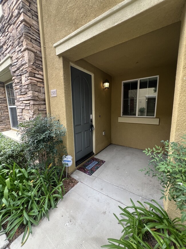 Foto del edificio - 30505 Canyon Hills Rd