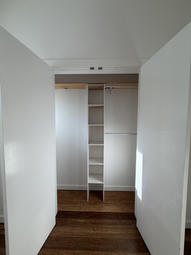 Foto del edificio - 1134 Foothill Blvd