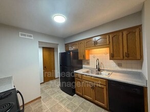 Building Photo - 3409 NW Duncan Rd