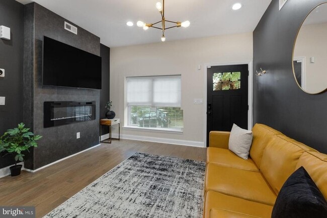 Building Photo - 1404 N 27th St