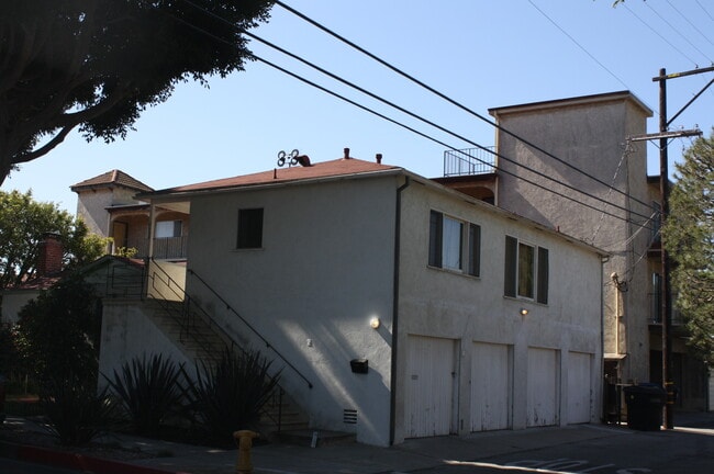 Building Photo - 2608 22nd St