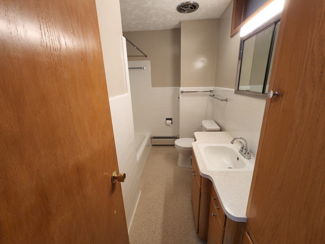 Foto del edificio - 1112 Milton Ave