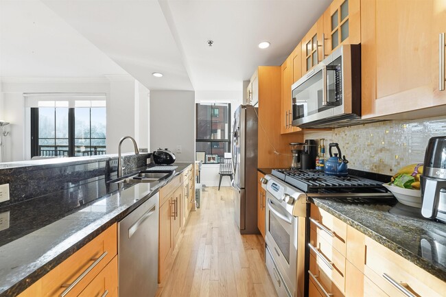 Foto del edificio - 1025 Maxwell Ln