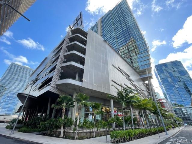 Building Photo - 1001 Queen St