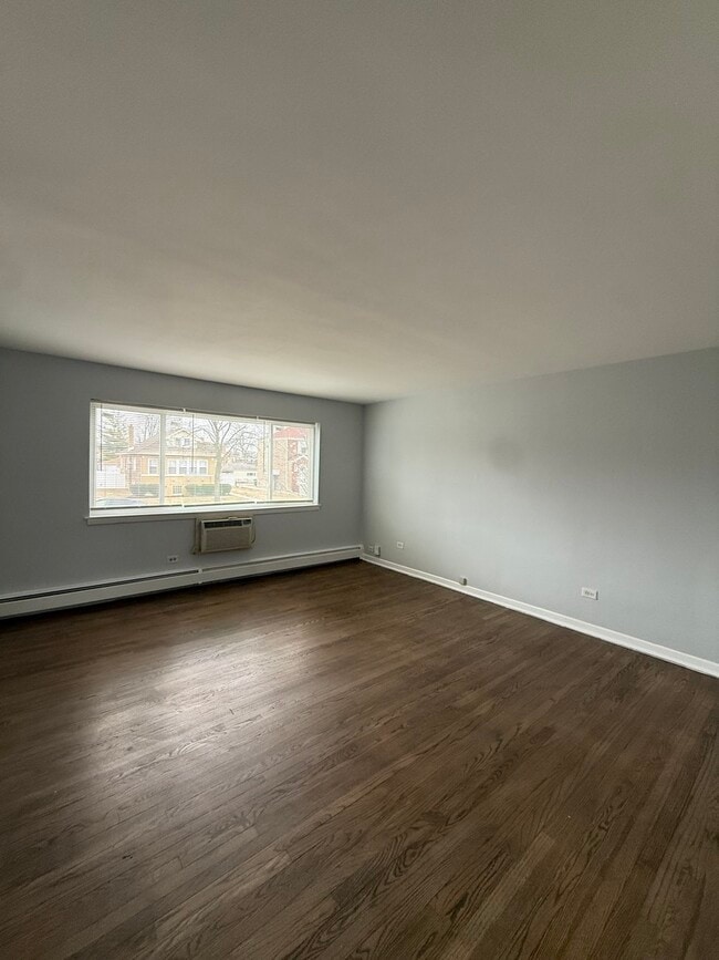 Building Photo - 2124 14th Ave