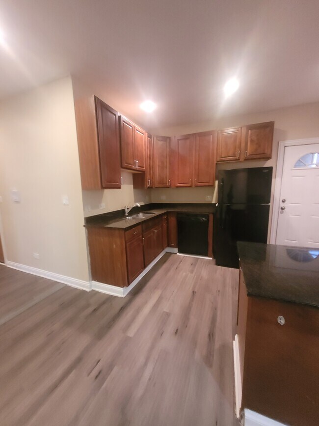 Foto del edificio - 3439 W Belle Plaine Ave
