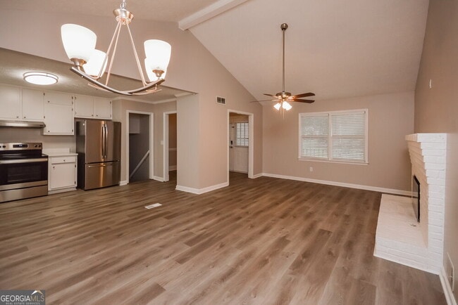 Foto del edificio - 2621 Laurel Woods Ln SE