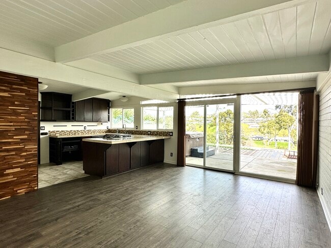 Building Photo - 264 Del Gado Rd