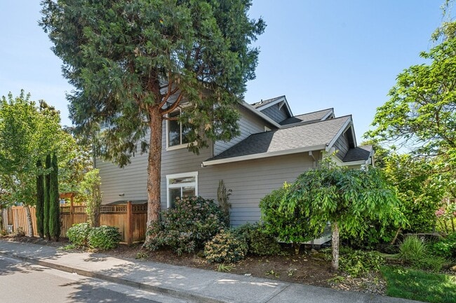 Building Photo - 14830 SW Citrine Loop