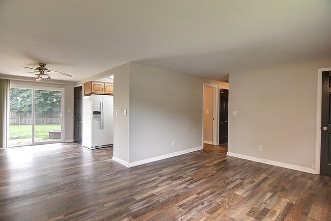 Building Photo - 4554 Powell Rd
