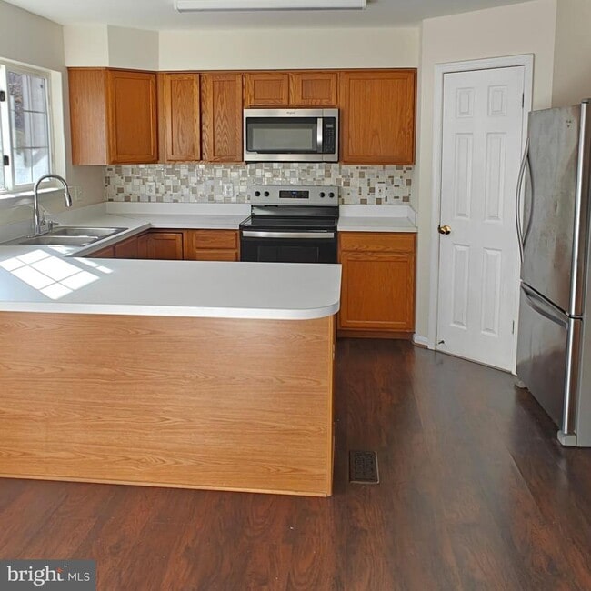 Building Photo - 9279 Kristy Dr