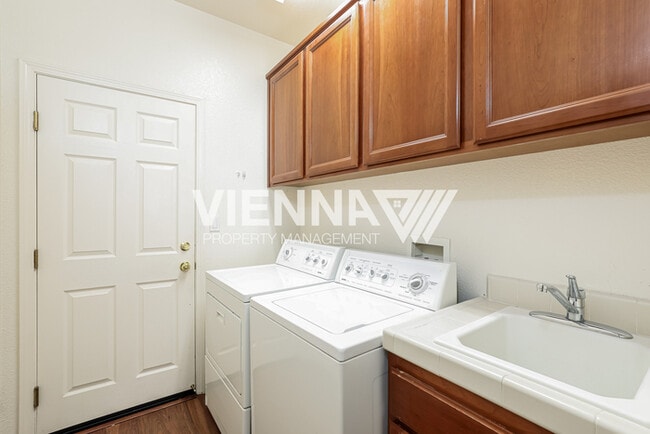 Foto del edificio - 2608 Lark Sparrow Way