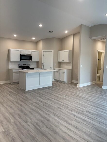 Foto del edificio - 12950 E Blake St