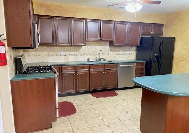 Foto del edificio - 1077 Roseberry Ct