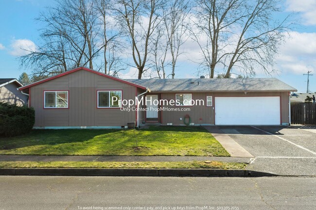 Building Photo - 3 Bedroom Charmer in Gresham - Gorgeous Ba...