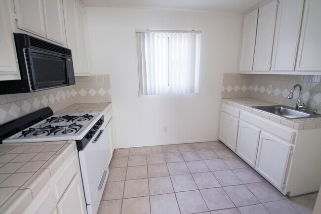 Foto del edificio - 15040 Moorpark St