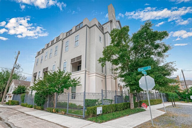 Foto del edificio - 5101 Allen St