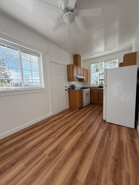 Foto del edificio - 13330 Clairmont Way