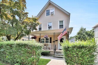 Building Photo - 747 Pelhamdale Ave