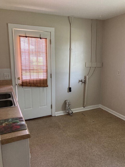 Foto del edificio - 912 Central Dr