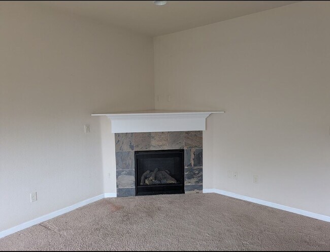 Foto del edificio - North Albany 4 bedroom single family house
