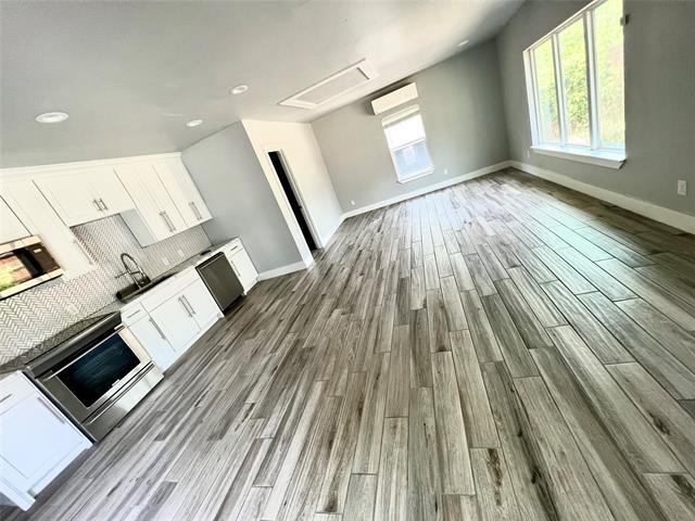 Foto del edificio - 8911 Diceman Dr