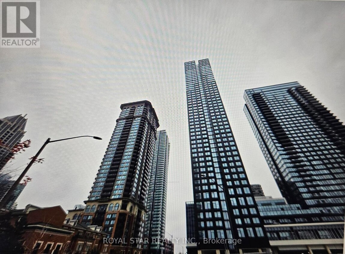 Photo principale - 395 Square One Dr