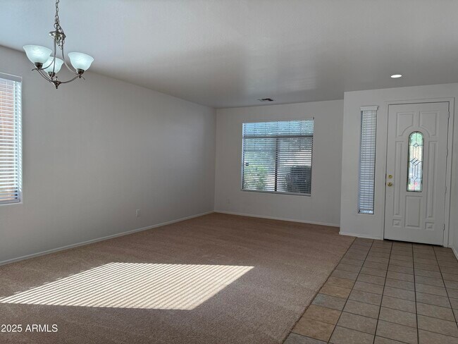 Foto del edificio - 6813 S 55th Ln