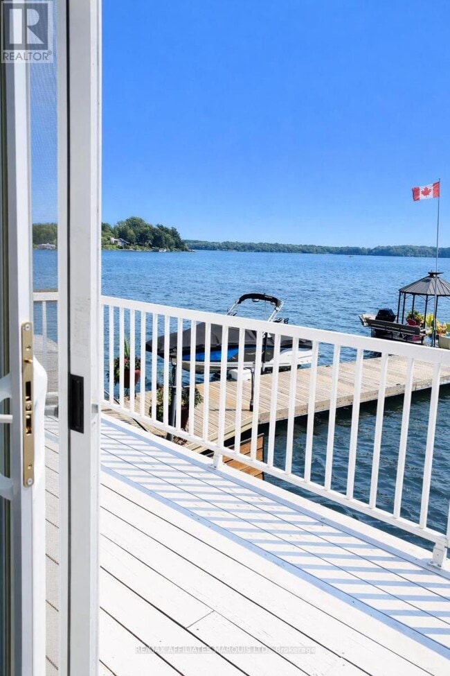 Photo du bâtiment - 18246 County Rd 2