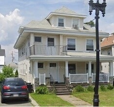 Building Photo - 14 Beach St